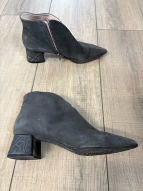 Women's Grey Suede Pointed Ankle Bootie with Sculpted Block Heel